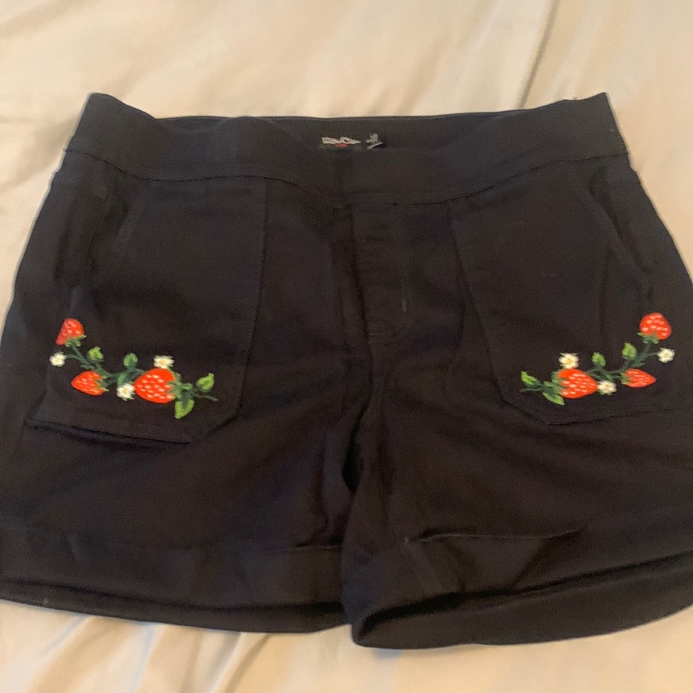 New Torrid retro chic shorts